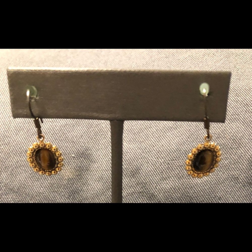 ⚡️Gold/tortoise small dangle earrings. EUC!